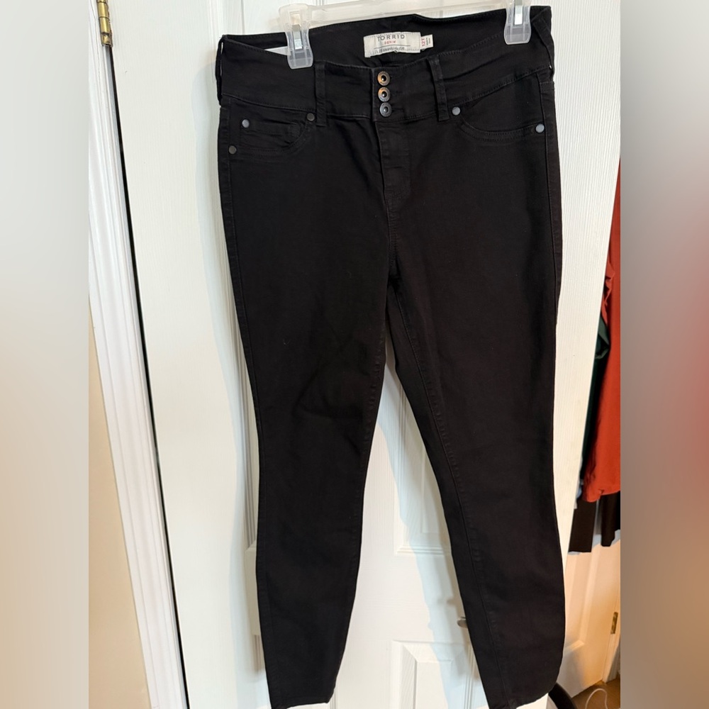 High waisted black jeans (jeggings)